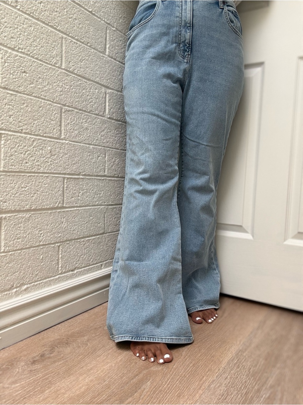Abercrombie & Fitch Curve Love Ultra High Rise Stretch Flare Jean Size 32
